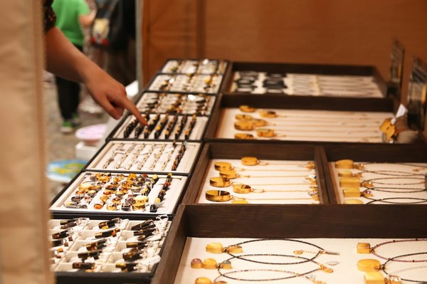 Bijou personnalisé pour femme : des idées d'inscriptions à mettre sur un bracelet